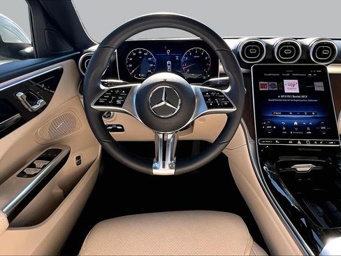Used 2025 Mercedes-Benz C 300 4MATIC Sedan image 6