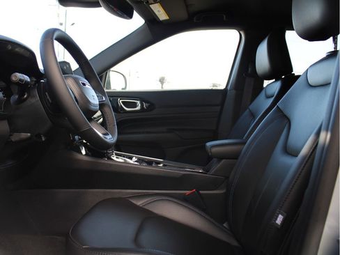 New 2026 Jeep Compass Limited image 10