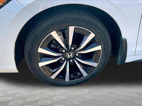 Used 2024 Honda Civic EX-L image 34