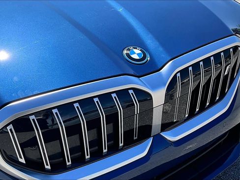 Certified 2024 BMW i5 eDrive40i w/ Premium Package image 31