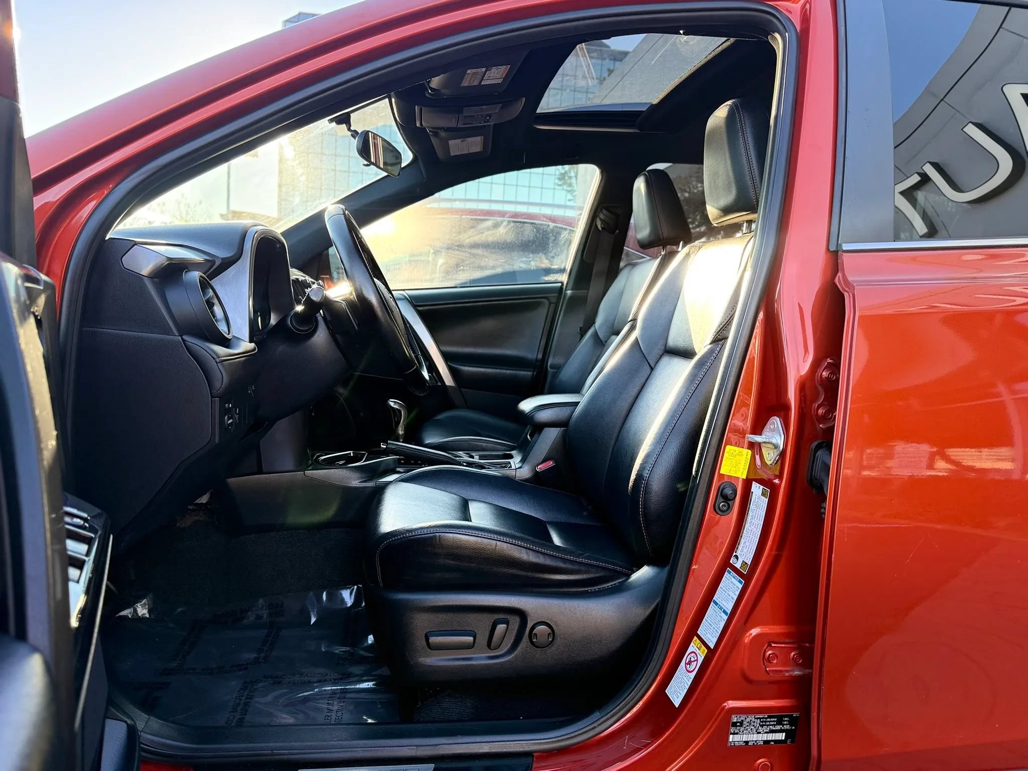 Used 2016 Toyota RAV4 SE AWD/4WD image 10