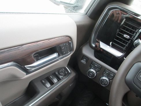 New 2026 GMC Sierra 1500 SLT w/ SLT Premium Plus Package image 16