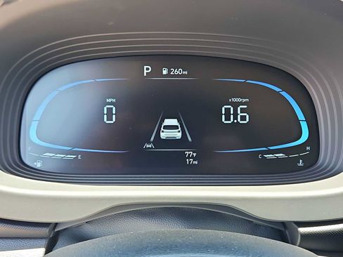 Certified 2026 Hyundai Venue SEL FWD image 32