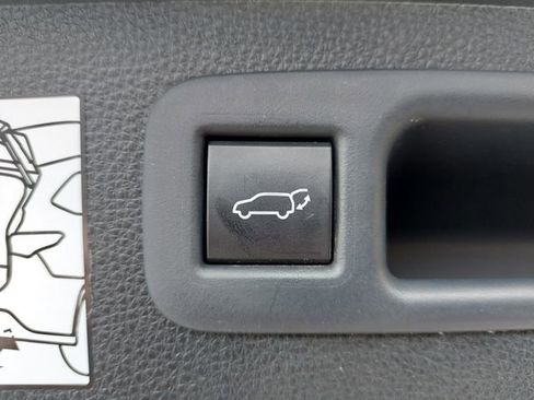 Used 2021 Toyota Highlander Platinum image 44