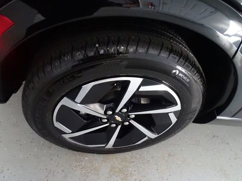 Used 2025 Chevrolet Equinox EV LT FWD image 26