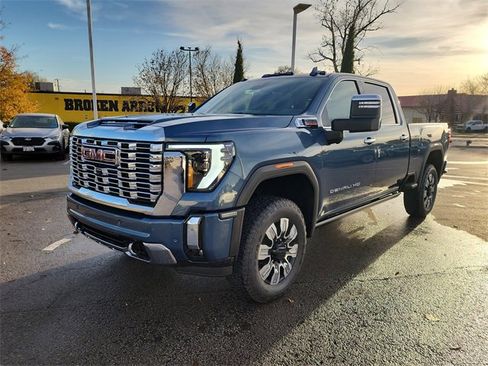 New 2026 GMC Sierra 2500 Denali w/ Denali Reserve Package image 10
