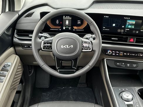 New 2026 Kia Carnival LXS image 14