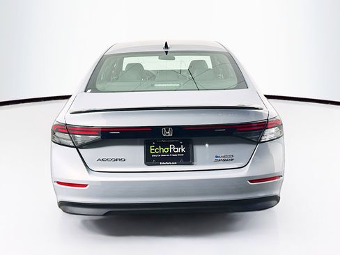 Used 2023 Honda Accord Sport image 7