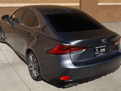Used 2019 Lexus IS 300 image 8