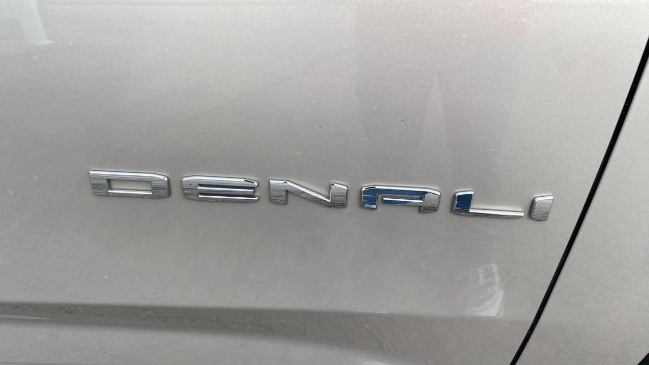 Used 2021 GMC Yukon XL Denali w/ Denali Premium Package AWD/4WD image 40
