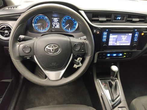 Used 2017 Toyota Corolla LE FWD image 22
