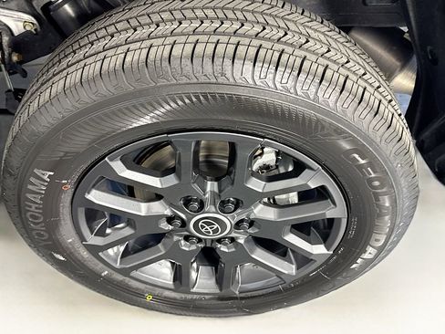 Used 2024 Toyota Tundra Platinum image 34