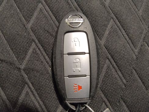 Used 2021 Nissan Kicks S FWD image 32