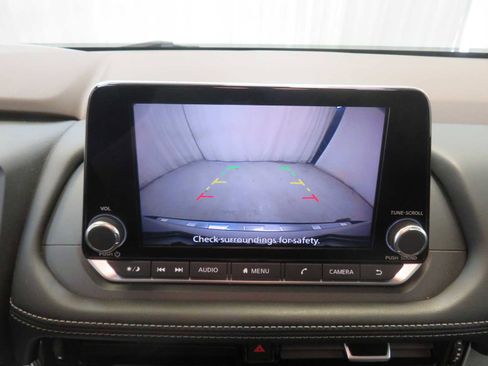 Certified 2022 Nissan Rogue SV image 15