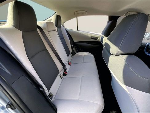 Used 2022 Toyota Corolla LE image 22