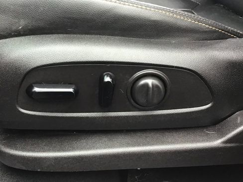 Used 2018 GMC Terrain SLT w/ Preferred Package image 9