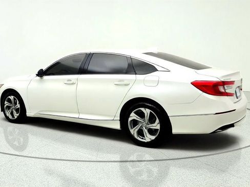 Used 2019 Honda Accord EX image 7