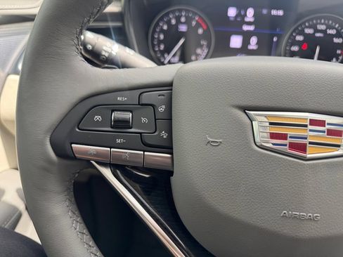 Certified 2024 Cadillac XT6 Premium Luxury w/ Technology Package FWD image 21