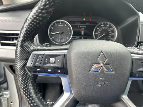 Used 2024 Mitsubishi Outlander SE FWD image 23