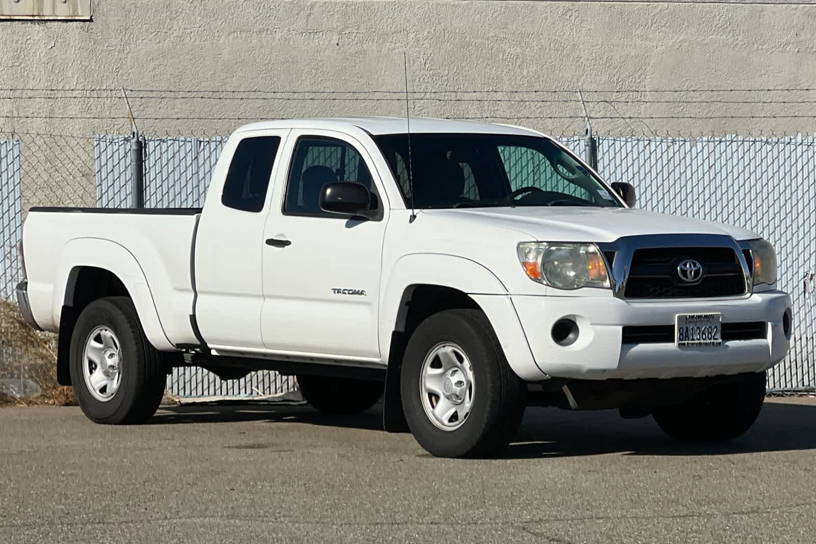 Used 2011 Toyota Tacoma PreRunner w/ SR5 Pkg #2 RWD image 7