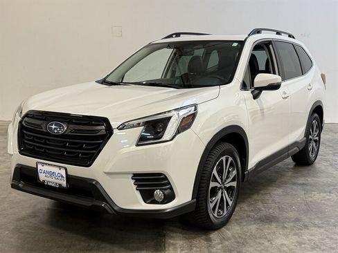 Used 2023 Subaru Forester Limited AWD/4WD image 3