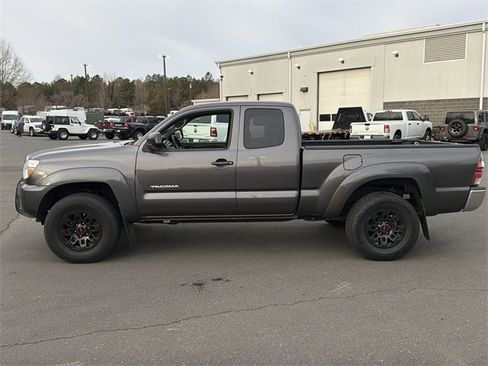 Used 2012 Toyota Tacoma PreRunner image 3