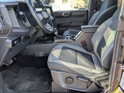 Used 2025 Ford Bronco Big Bend image 11