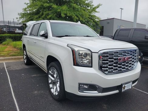 Used 2018 GMC Yukon XL Denali w/ Denali Ultimate Package image 2