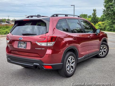 Used 2024 Subaru Forester Premium AWD/4WD image 7