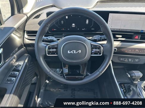 Certified 2026 Kia Carnival SX w/ SX Dark Edition Package FWD image 12