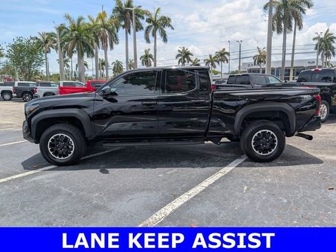 Used 2025 Toyota Tacoma TRD Off-Road AWD/4WD image 4
