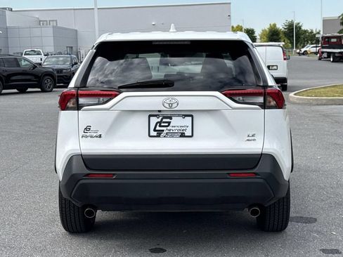 Used 2025 Toyota RAV4 LE AWD/4WD image 26