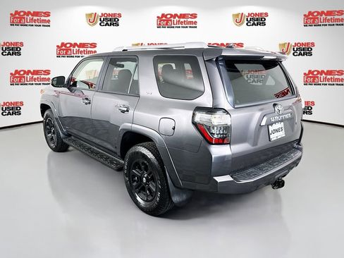 Used 2015 Toyota 4Runner SR5 AWD/4WD image 2