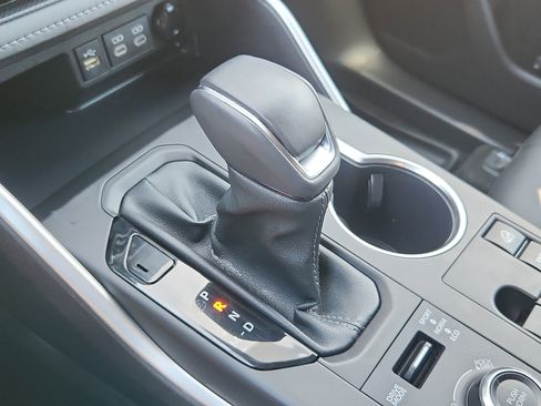 Used 2023 Toyota Highlander XSE image 23