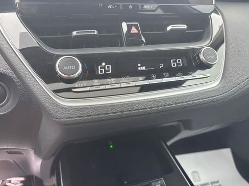 Used 2026 Toyota Corolla Cross XLE w/ Convenience Package image 25