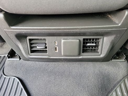 Used 2023 GMC Sierra 1500 SLE image 11