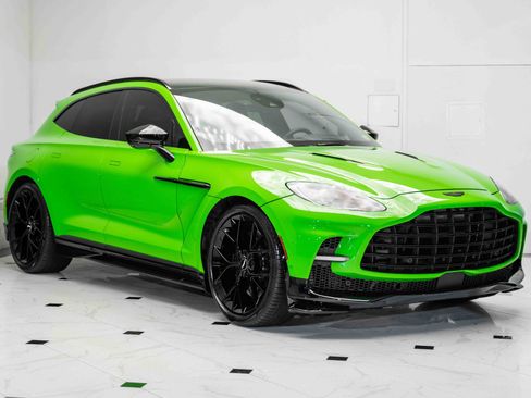 Used 2024 Aston Martin DBX 707 image 1