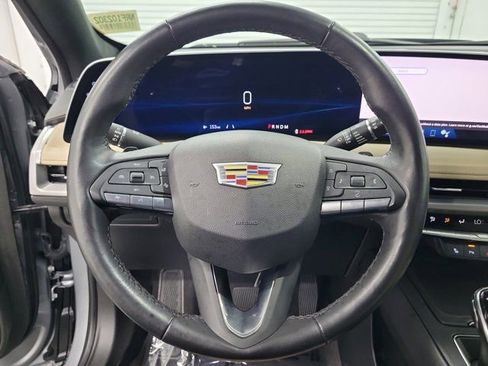 Used 2024 Cadillac XT4 Luxury w/ Cold Weather Package FWD image 24