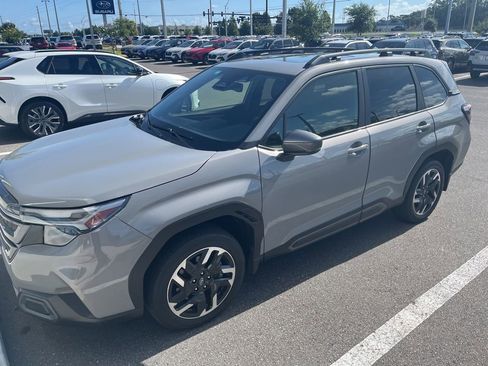 Used 2025 Subaru Forester Limited AWD/4WD image 1