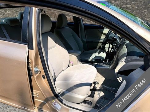 Used 2011 Toyota Corolla LE FWD image 7