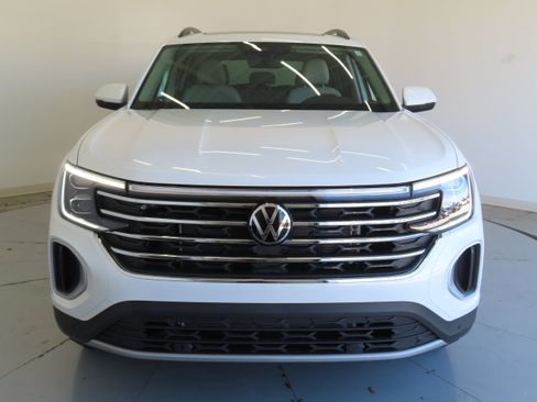 New 2026 Volkswagen Atlas SE FWD image 9
