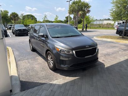 Used 2017 Kia Sedona LX