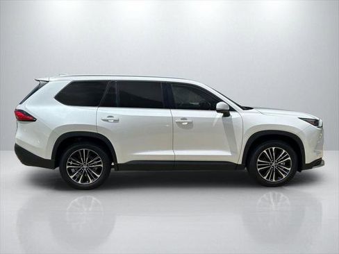 Certified 2024 Toyota Grand Highlander AWD Hybrid image 4