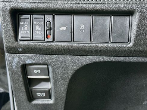 Used 2025 Honda Odyssey EX-L image 16