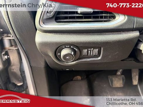 Used 2018 Chrysler Pacifica Touring Plus w/ S Appearance Package FWD image 18