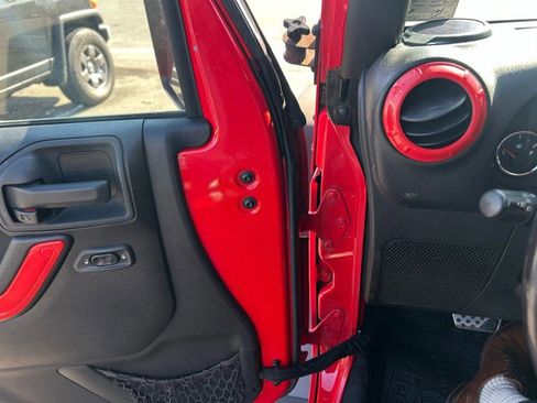 Used 2015 Jeep Wrangler Unlimited Sport w/ Quick Order Package 24S image 23