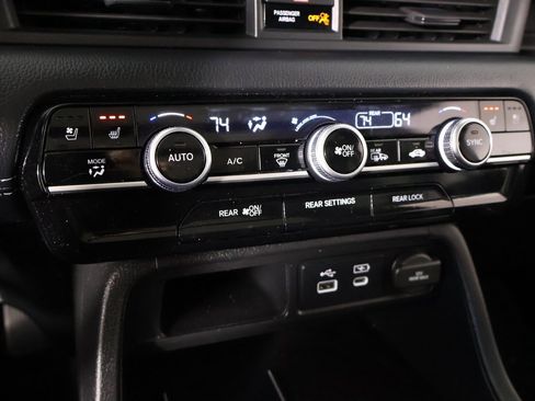 Used 2023 Honda Pilot Elite image 8