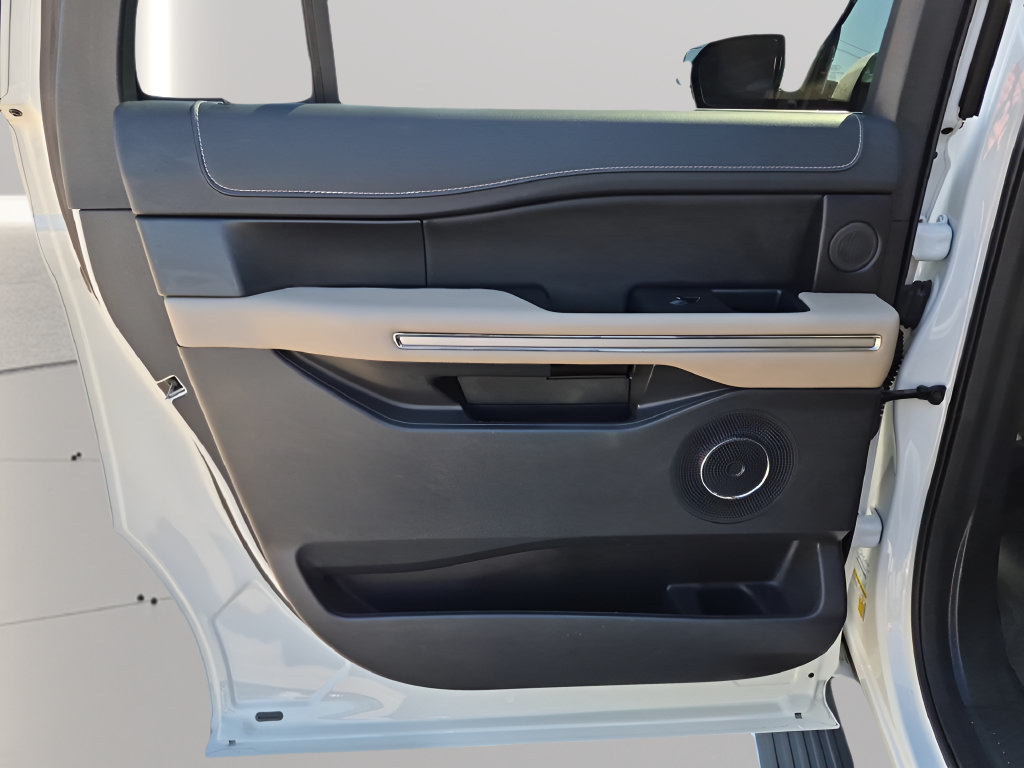 Used 2024 Ford Expedition Max Limited RWD image 31