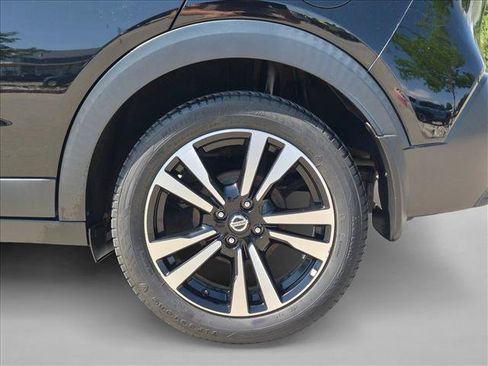 Used 2018 Nissan Kicks SV FWD image 23