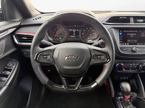 Used 2023 Chevrolet TrailBlazer RS image 12
